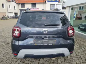 Dacia Duster Blue dCi 115 4WD Celebration Bild 5