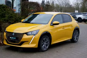 Peugeot e-208 Allure Pack Elektromotor 136 - 1.Hand/Sitzheizung Bild 3