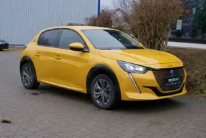 Peugeot e-208 Allure Pack Elektromotor 136 - 1.Hand/Sitzheizung Bild 2