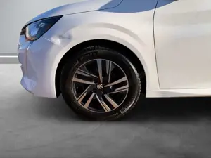 Peugeot 208 Allure 1.2 PureTech Kamera/Sitzh./CarPlay/LED Bild 3