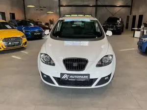 SEAT Altea XL 2.0 TDI Sun AHK Navi Xenon PDC Bild 2