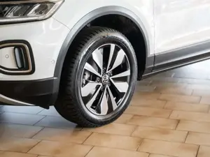 Volkswagen T-Roc 1,5 TSI DSG Move LED AHK App-Connect 17" Bild 5