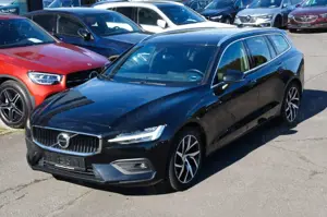 Volvo V60 Kombi Momentum Pro AWD T6*AHK*LED*NAV*310PS*