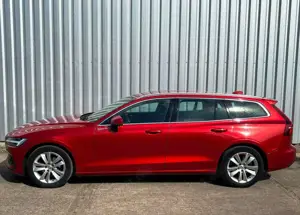 Volvo V60 Momentum Pro *LED*AppleCarPlay*elktr. Heckklappe* Bild 2