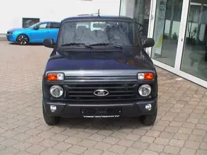 Lada Urban 4x4 Klimaanlage Bild 2