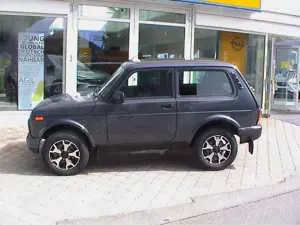 Lada Urban 4x4 Klimaanlage Bild 5