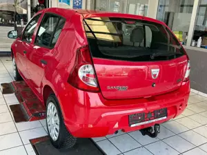 Dacia Sandero Basis + AHK-Anhängerkupplung