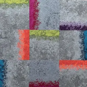 Schöner frischer *Interface Urban Retreat Farb-Teppichfliesen-Mix