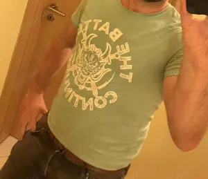 Attraktiver junger Mann sucht neugierige Sie für Outdoor Date