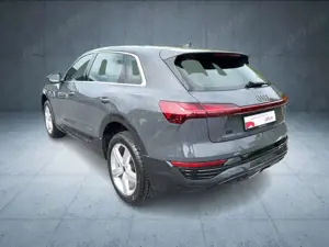 Audi Q8 e-tron advanced 55 qu AHK/HuD/Matrix/PBox/20''/Assist/LHZ Bild 4