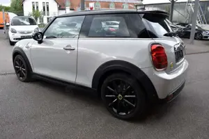 MINI Cooper SE *Trim M*Kamera*SHZ*LED*PDC*Navi* Bild 5