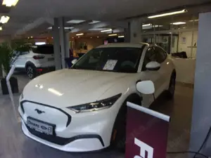 Ford Mustang Mach-E Basis *360°-eHeck-BO*