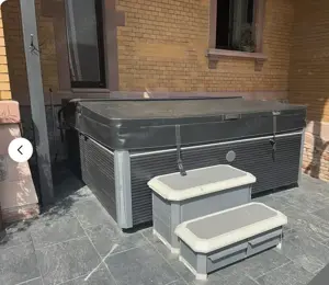 whirlpool outdoor 6 personen Neuwertig