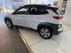 Hyundai KONA EV Premium* Leder*Navi*Head Up*Krell*LED*DAB+ Bild 4