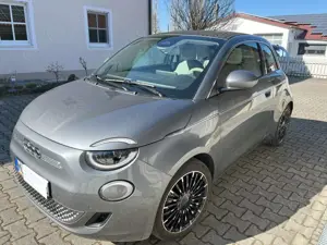 Fiat 500e Cabrio, " La Prima" 1 Hd, sehr gepflegt