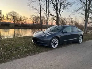 Tesla Model 3 Langstreckenbatt. Allradantrieb Dual Motor