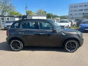 MINI Cooper SD Countryman AUT 1.Hand Top Zustand Bild 3