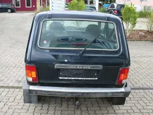Lada 4x4 Taiga Bild 3