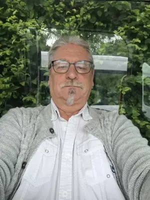 Bi-Mann sucht IHN ab 45j 