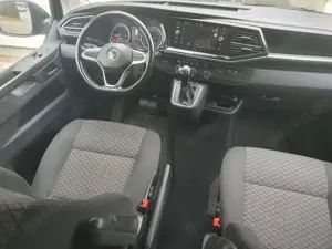 Volkswagen T6.1 Multivan DSG!TÜVNEU!ACC!VollLED!ZR.NEU!! Bild 5