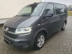 Volkswagen T6.1 Multivan DSG!TÜVNEU!ACC!VollLED!ZR.NEU!! Bild 4