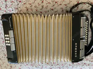 HOHNER Overture V Knopfakkordeon gebraucht