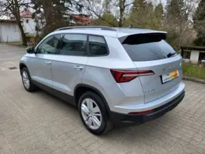 Skoda Karoq Style*Frontscheibenhzg*AHK*3Zonen Klima*Navi*4xSHZ Bild 4