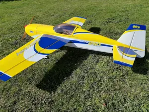 Extra 260, 202 cm Spannweite, 30 ccm Motor, flugfertig, voll kunstflugtauglich