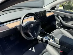 Tesla Model 3 Allradantrieb Dual Motor Long Range AWD Bild 5