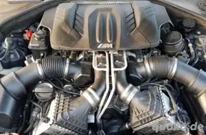 Motor bmw M5 4.4.