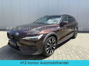 Volvo V60 Cross Country Pro AWD