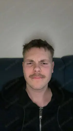 Junger Deckhirsch 21 sucht reife Rosen 