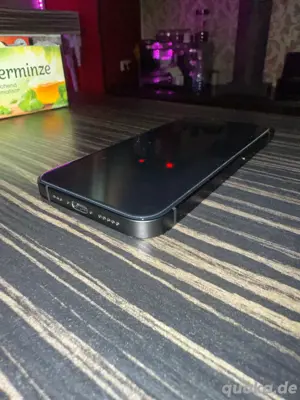iPhone 16e