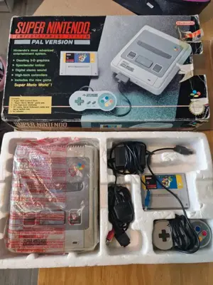 Super Nintendo Konsole   Super Mario World Edition   Komplett mit Box