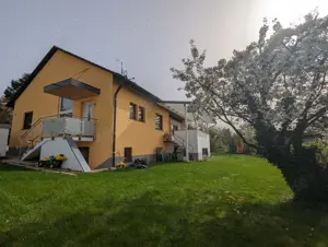 Fast wie ein eigenes Haus: Großzügige 3,5-Zimmer-Wohnung mit Gartenidylle bei Herzogenaurach