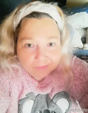 Bin alleine zu Pfingsten welche andre Frau hat Lust was zu unternehmen? 