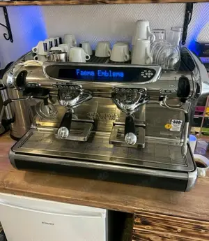 Kaffeemaschine FAEMA Espressomaschine Siebträger la Cimbali