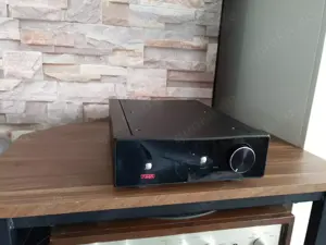 Rega Brio-R Vollverstärker Bild 8