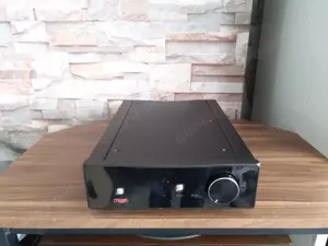 Rega Brio-R Vollverstärker Bild 5