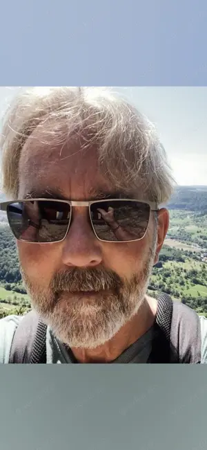 Suche Sex interessierte Frau für gelegentliche Sex Treffen bin besuchbar Nähe Pforzheim.