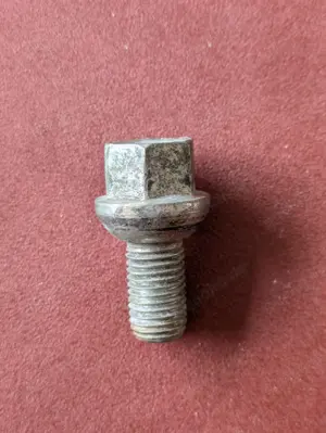 Mercedes-Benz Radschraube Kugelb. M12x1.5x21 für Stahlf. CE Nr. 0009904507 bis 5 St Versand möglich