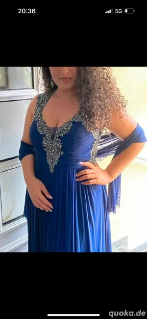 Abendkleid in Marinblau