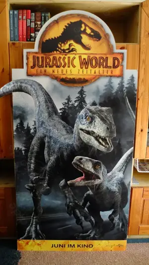 Jurrasic World - Kino Deko Aufsteller Blue Velociraptor