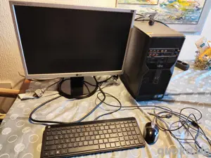 Computer Bildschirm Tastatur und Maus komplett zu verkaufen