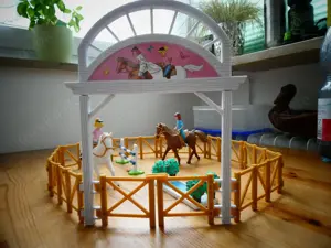 Pferdekoppel mit Reiterin Bibi und Tina und Zubehör, Set 2, Marke Craze Bild 2