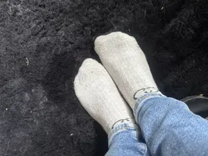 Verkaufe getragene Socken.
