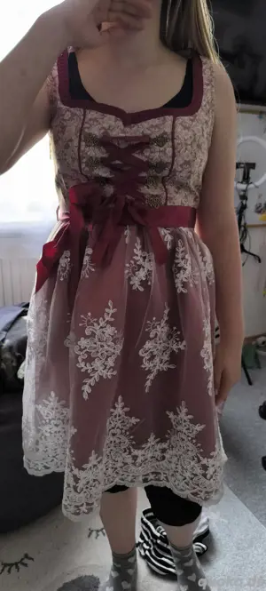 Dirndl Shein Gr.S 