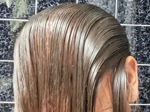 Haare und Shampoofetisch  Bild 2