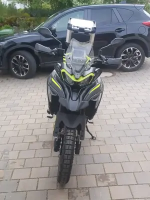 Motorrad Benelli 702x