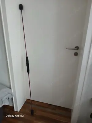 Schwingstab zum Training der Tiefenmuskeln